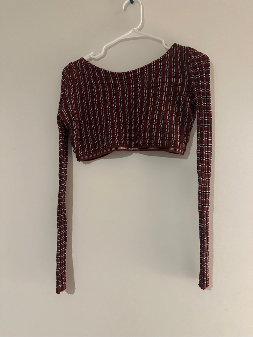 Long-Sleeve Burgundy Striped Ribbed Crop Top